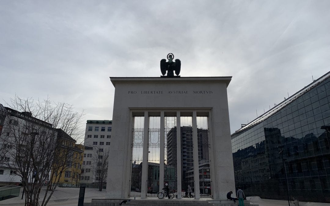 Landhausplatz & Tiroler Landhaus