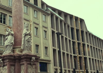 Annasäule und Kaufhaus Tyrol