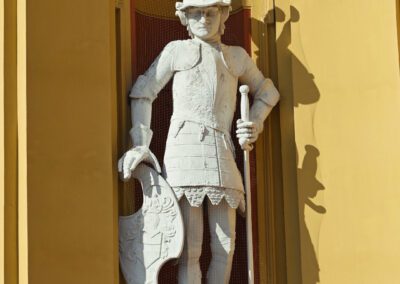 Statue Riese Haymon Stift Wilten