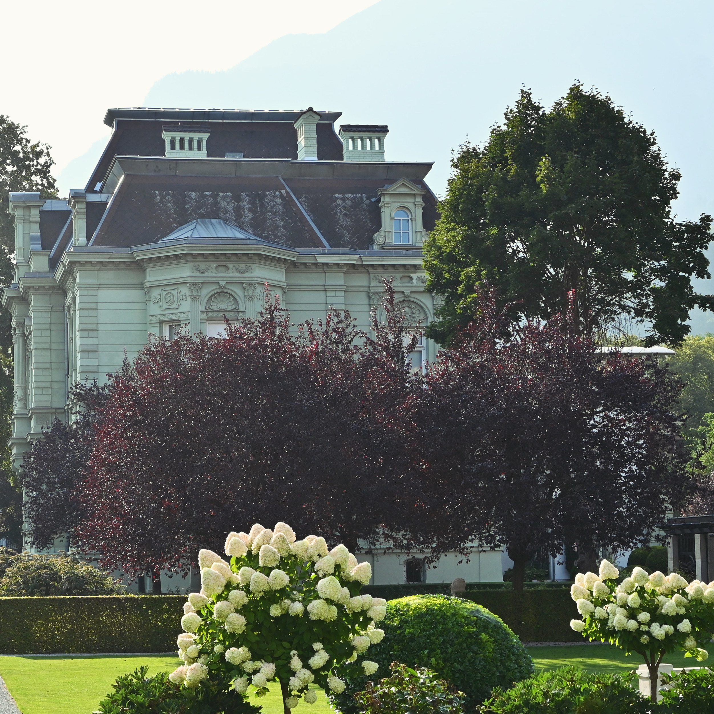 Villa mit englischem Garten im Saggen