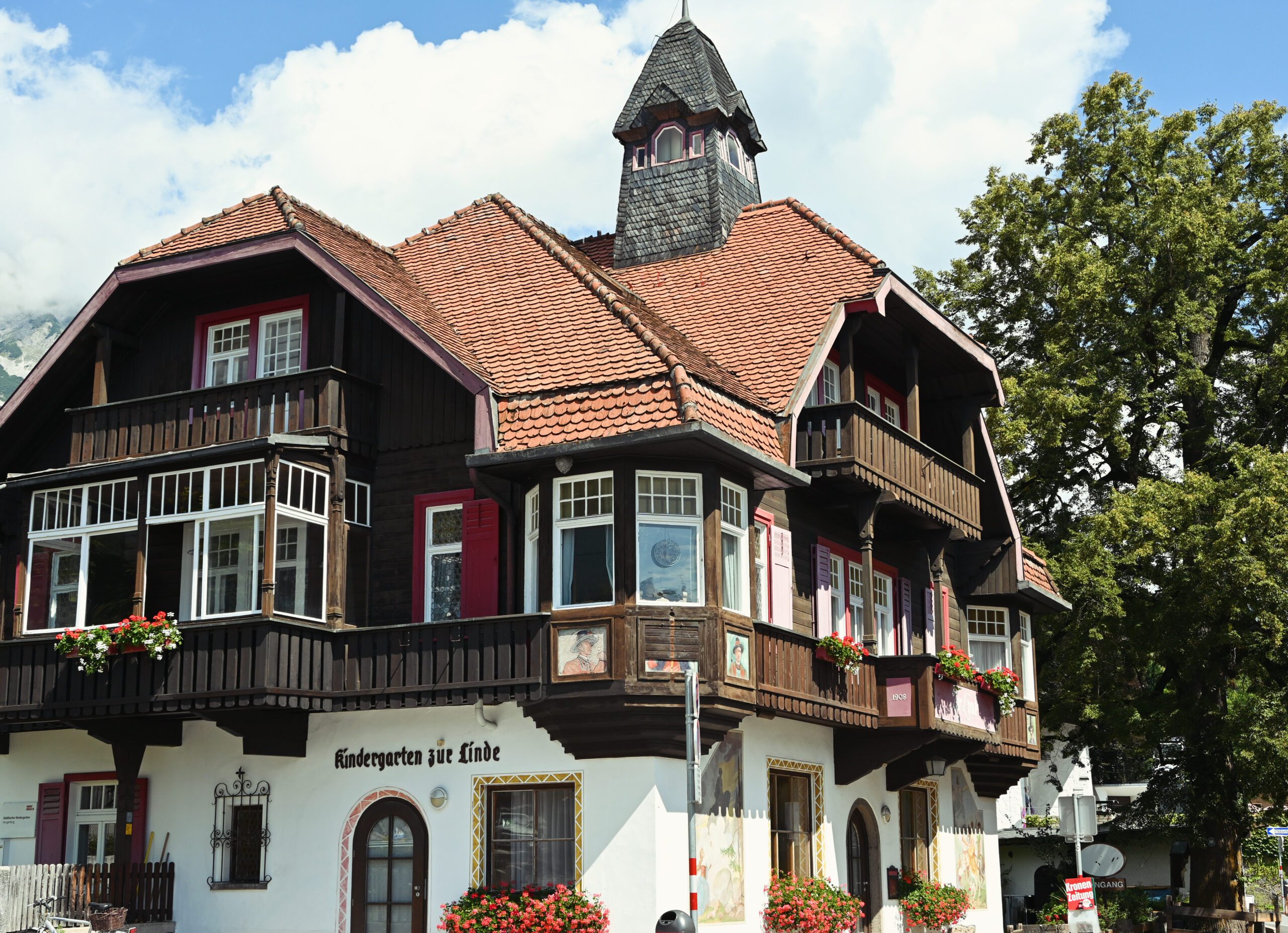 Gasthaus zur Linde und Kindergarten Hungerburg