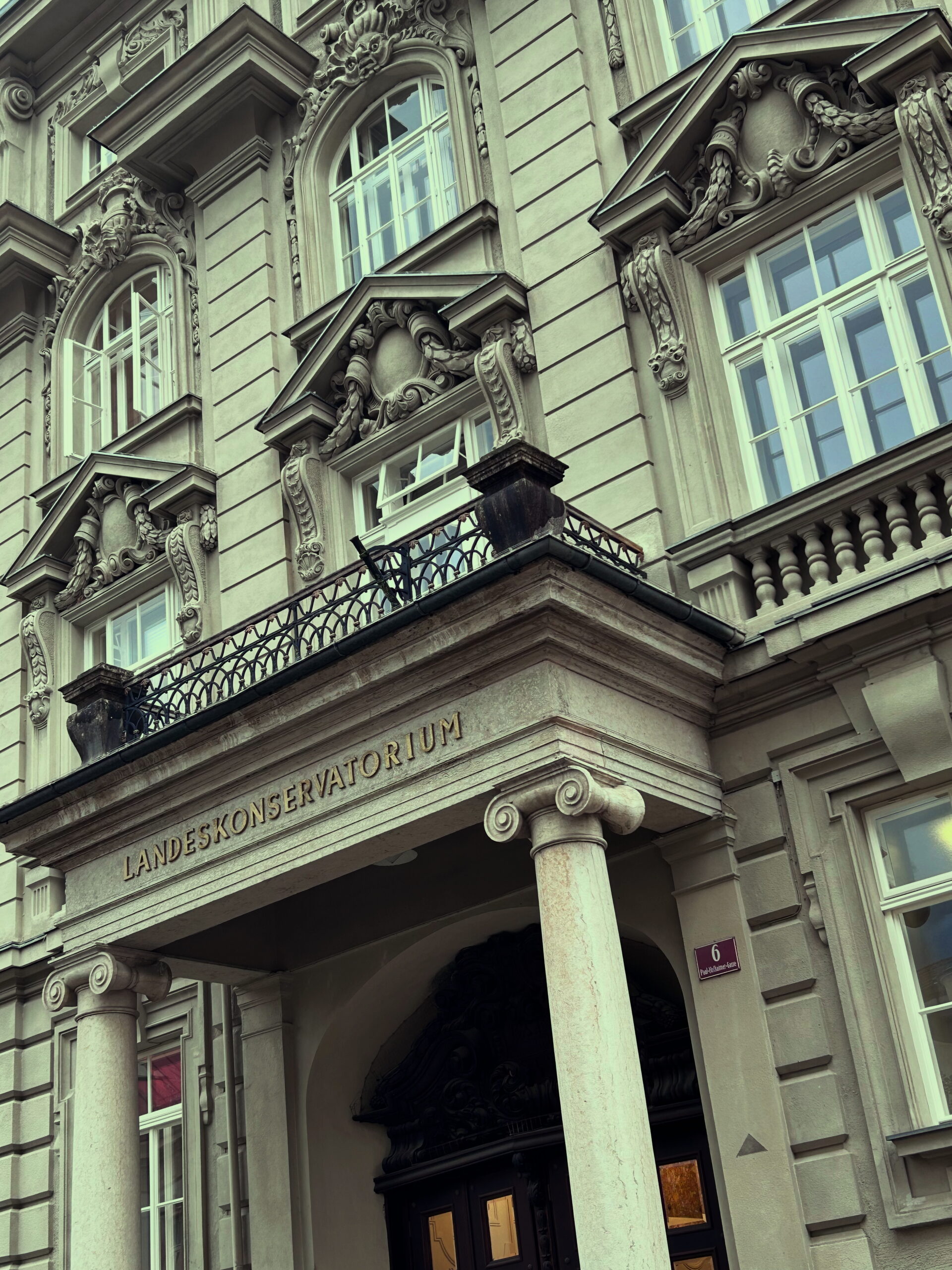 Fassade Wirtschaftskammer Tirol Meinhardstrasse