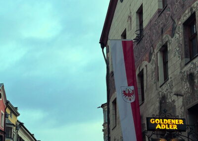 Altstadt Eingang Goldener Adler