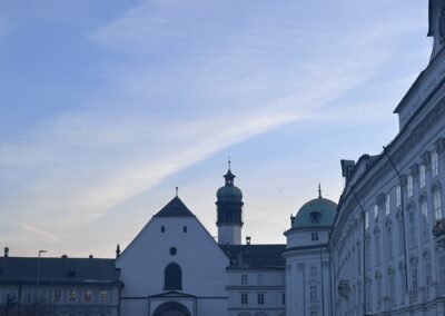 Hofkirche mit Hofburg