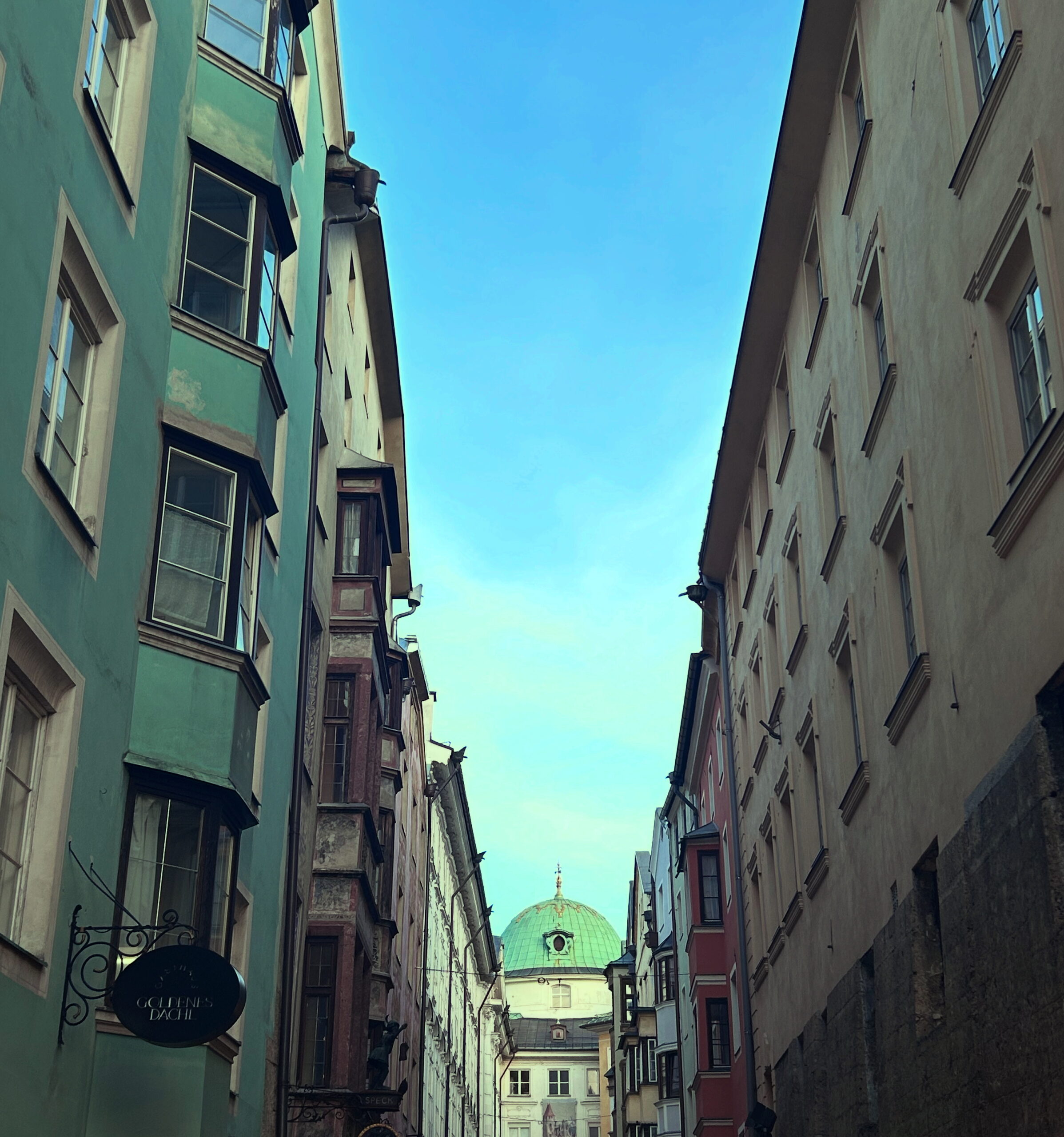 Hofgasse mit Kuppel Hofkirche Hofgasse mit Kuppel Hofkirche
