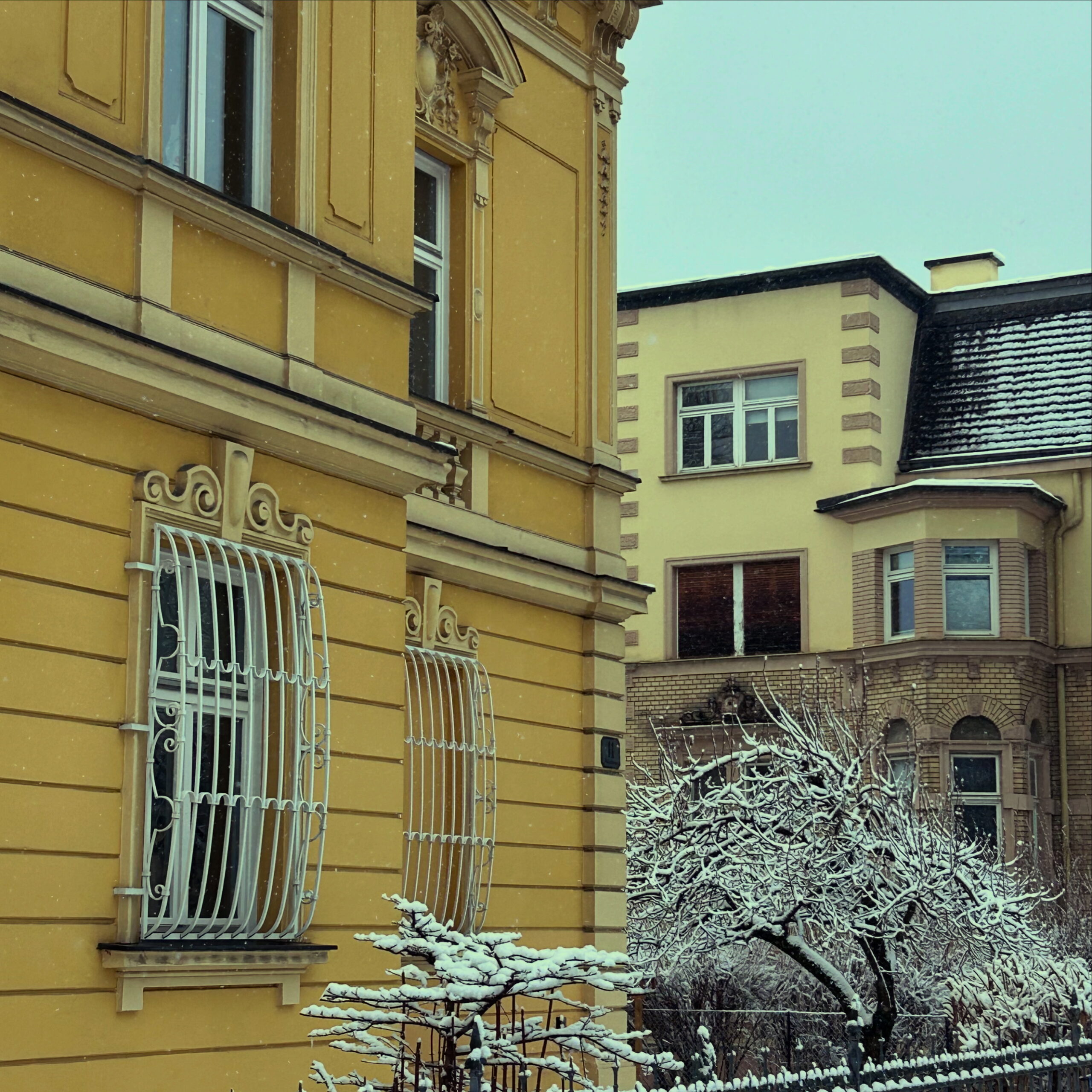 Gelbes Haus Saggen Gelbes Haus Saggen