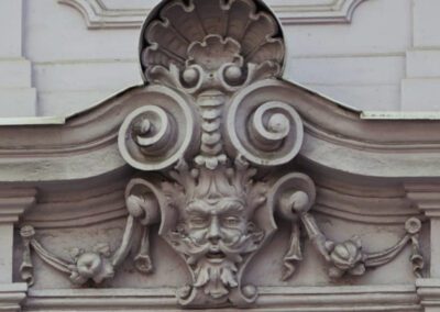 Figur Haus Claudiastraße