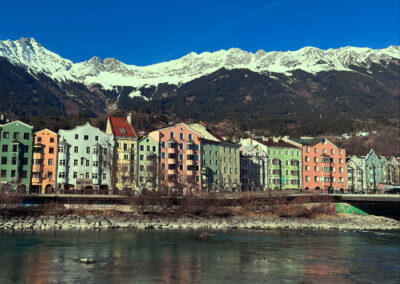 Mariahilf bei Sonnenschein mit Schnee