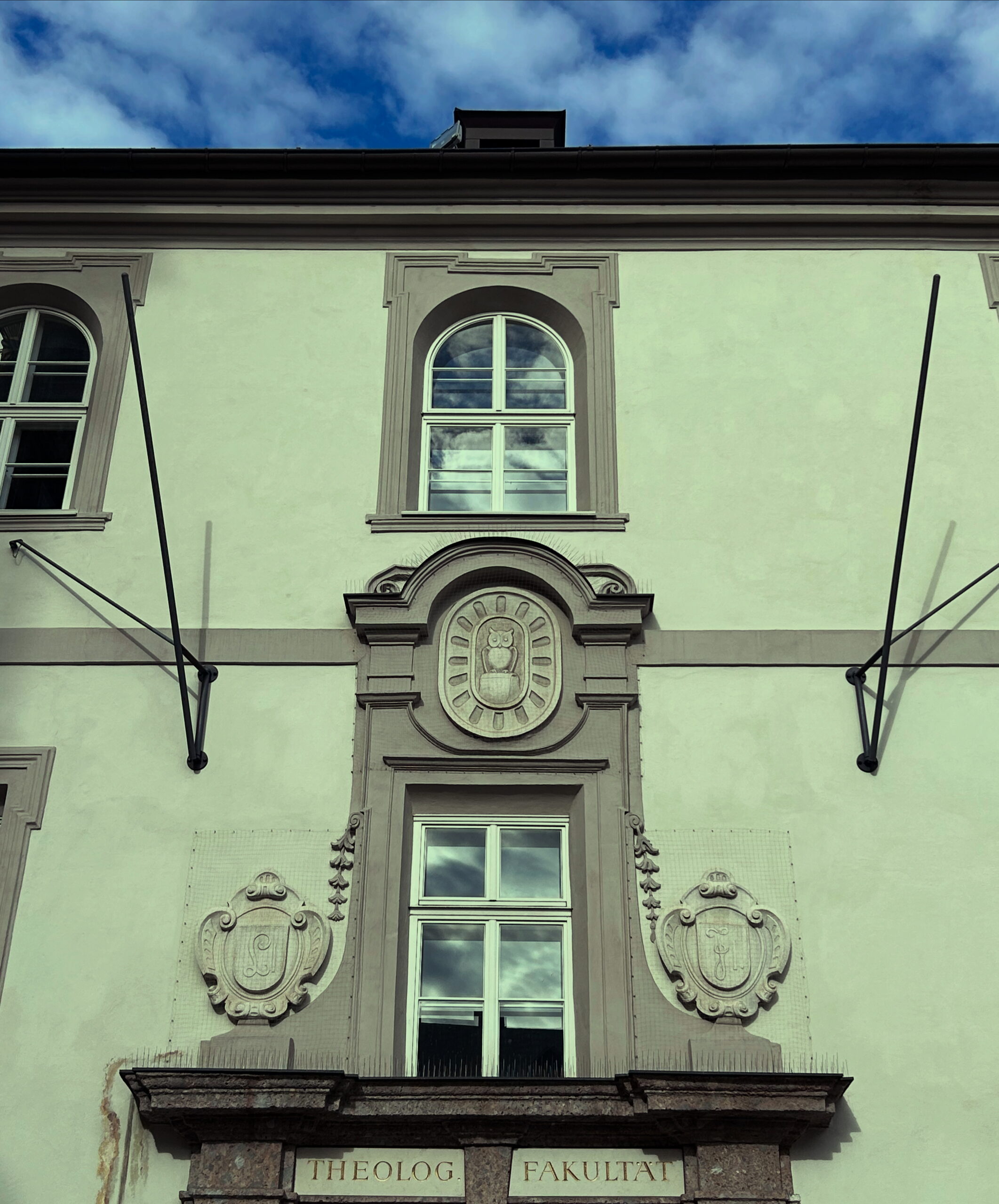 Eingang Theologische Fakultät Innsbruck Eingang Theologische Fakultät Innsbruck