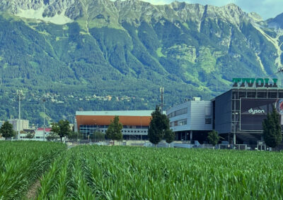 Tivolistadion und Eishalle mit Nordkette